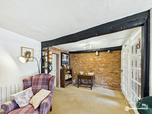 Sitting Room- click for photo gallery